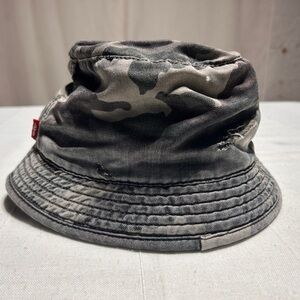 Levi's Reversible Camouflage Kids Hat